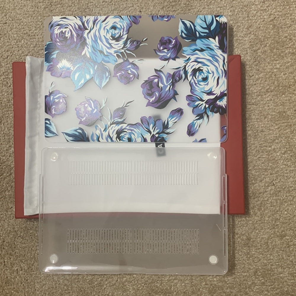 NIB CASETiFY Violet Roses 15” MacBook Pro case. - Picture 3 of 7